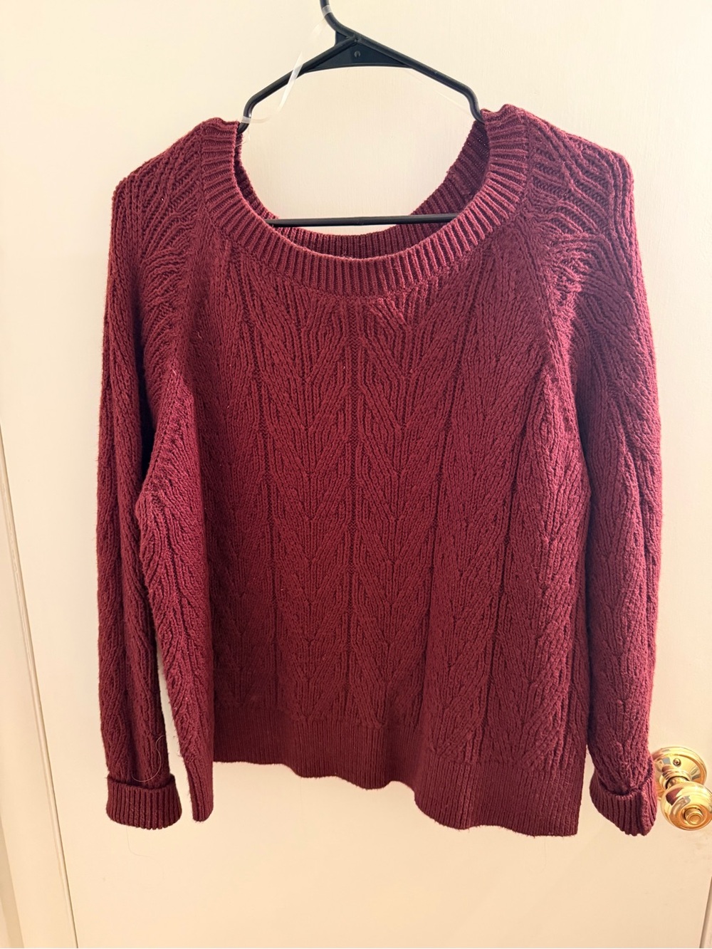 Old Navy Cable Knit Crewneck Sweater - Maroon